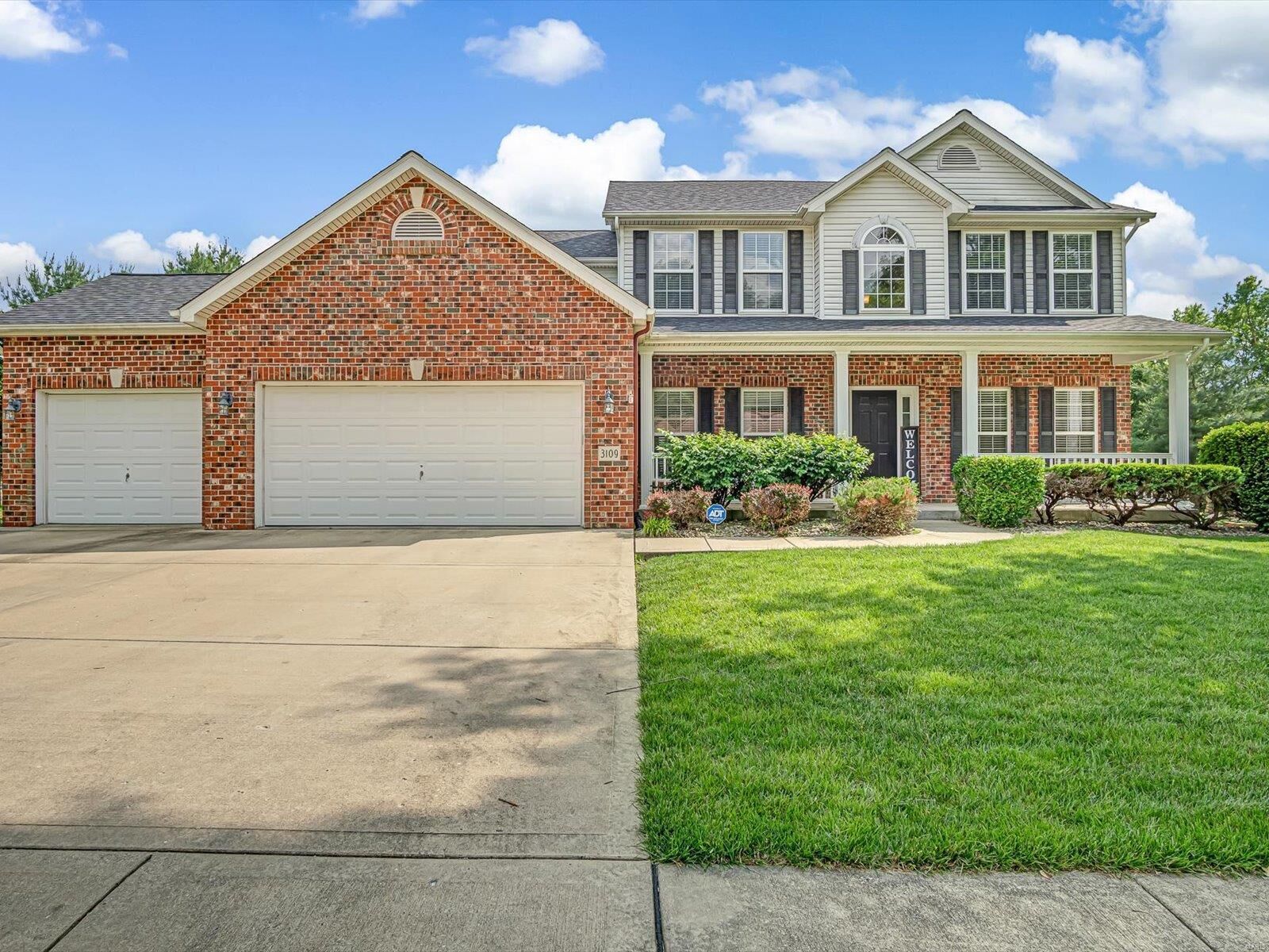 Property Photo: 3109 Roan Hill Drive IL 62221