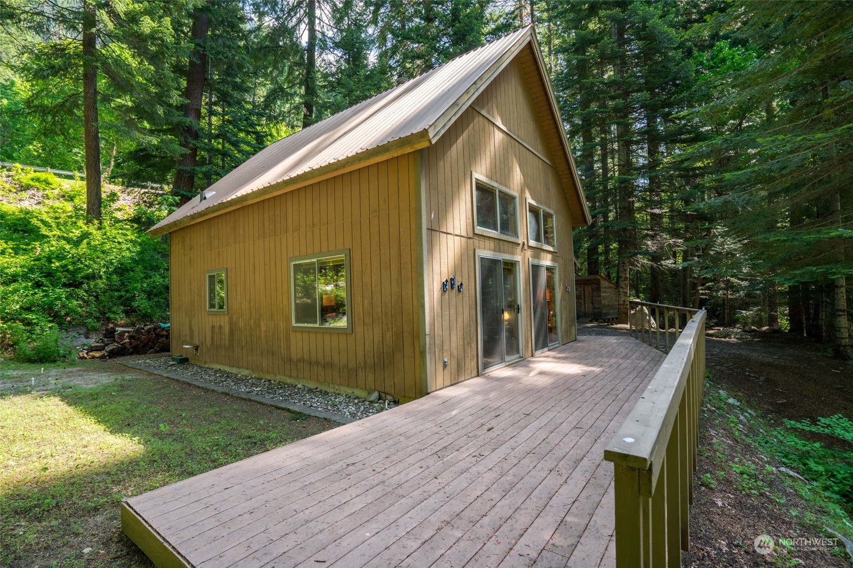 Property Photo: 17880 N Shore Drive WA 98826