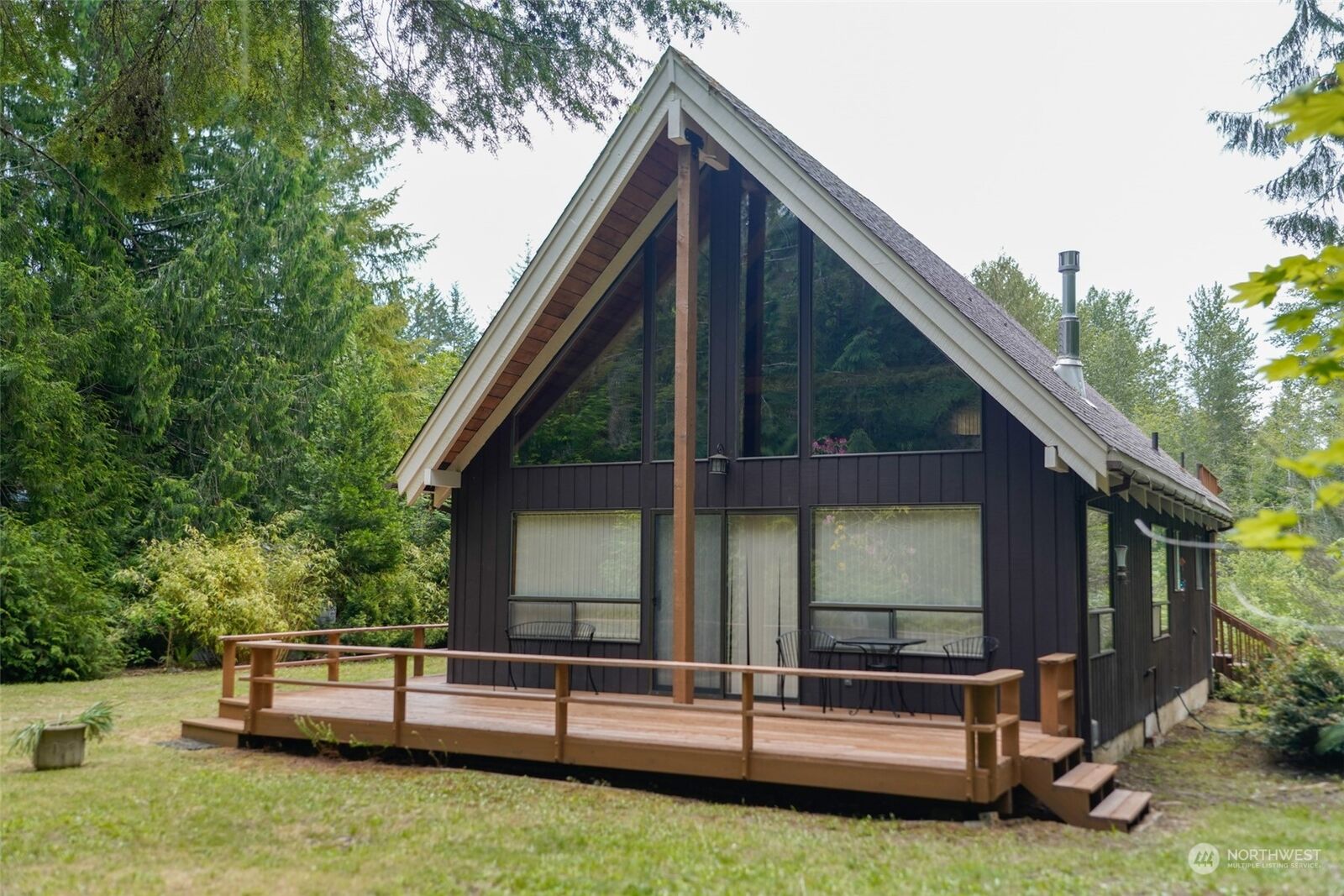 Home for sale in Hoodsport 150 N Deer Lane E, Hoodsport, WA 98548