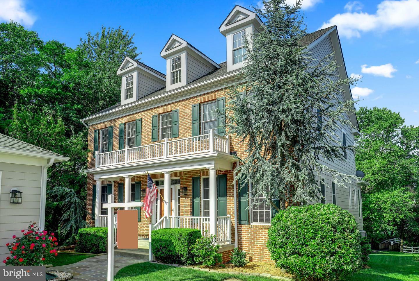 Property Photo: 129 Amalfi Court VA 20132