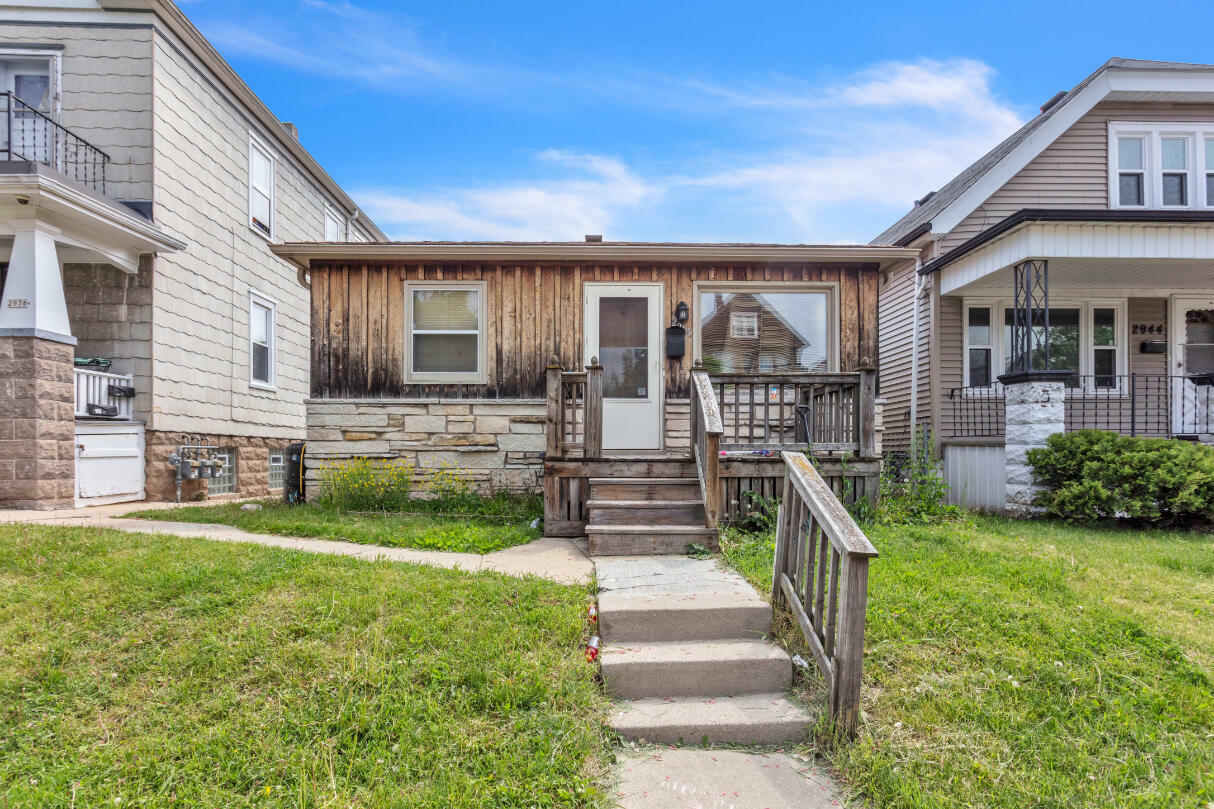 Property Photo: 2940 S 9th Pl WI 53215