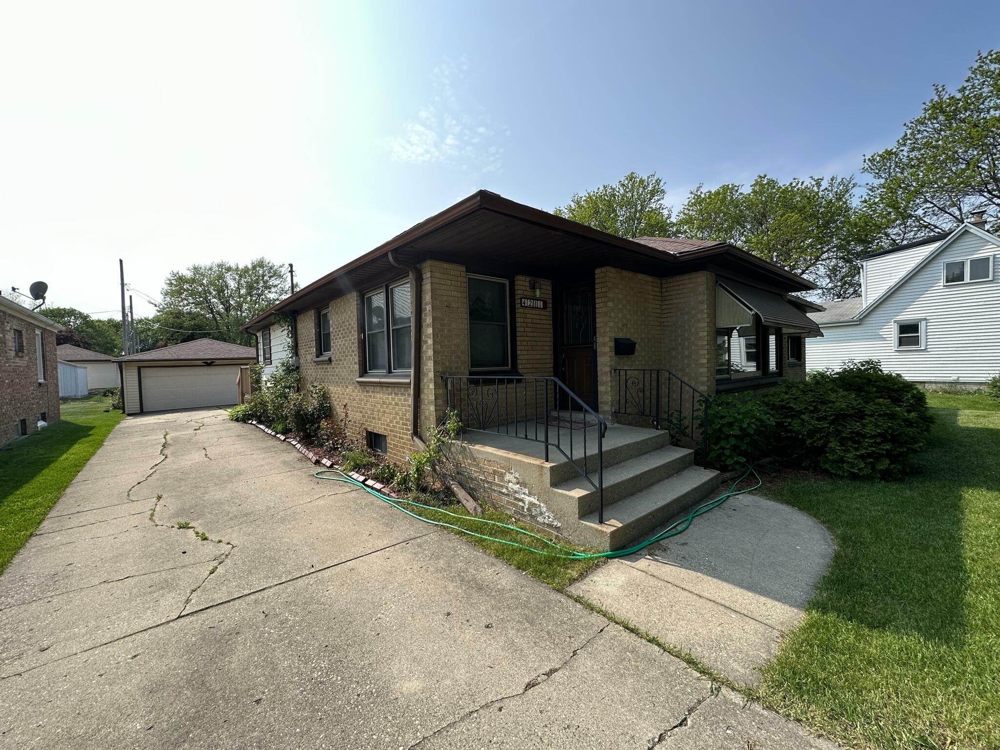 Property Photo:  4211 S 20th St  WI 53221 
