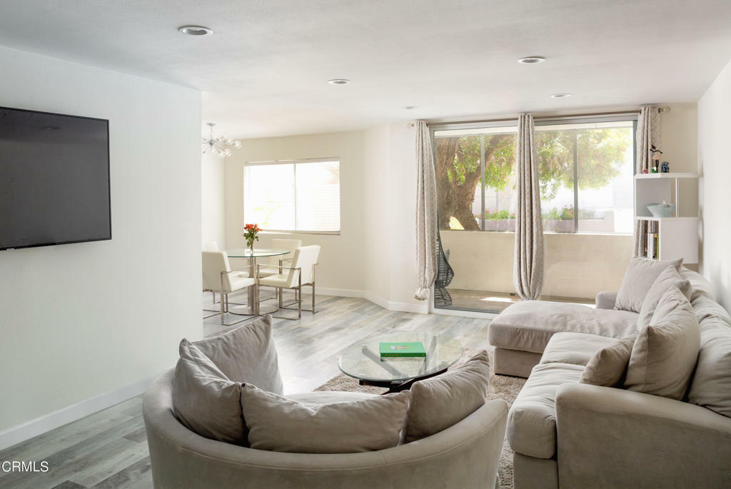 Property Photo: 4637 Willis Avenue 104 CA 91403
