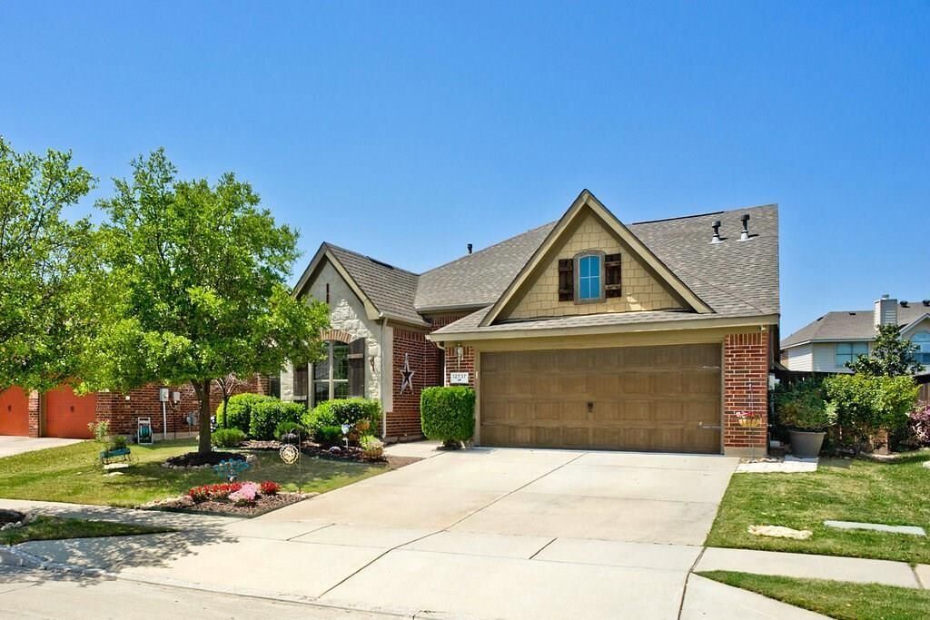 Property Photo:  12737 Welsh Walk  TX 76244 