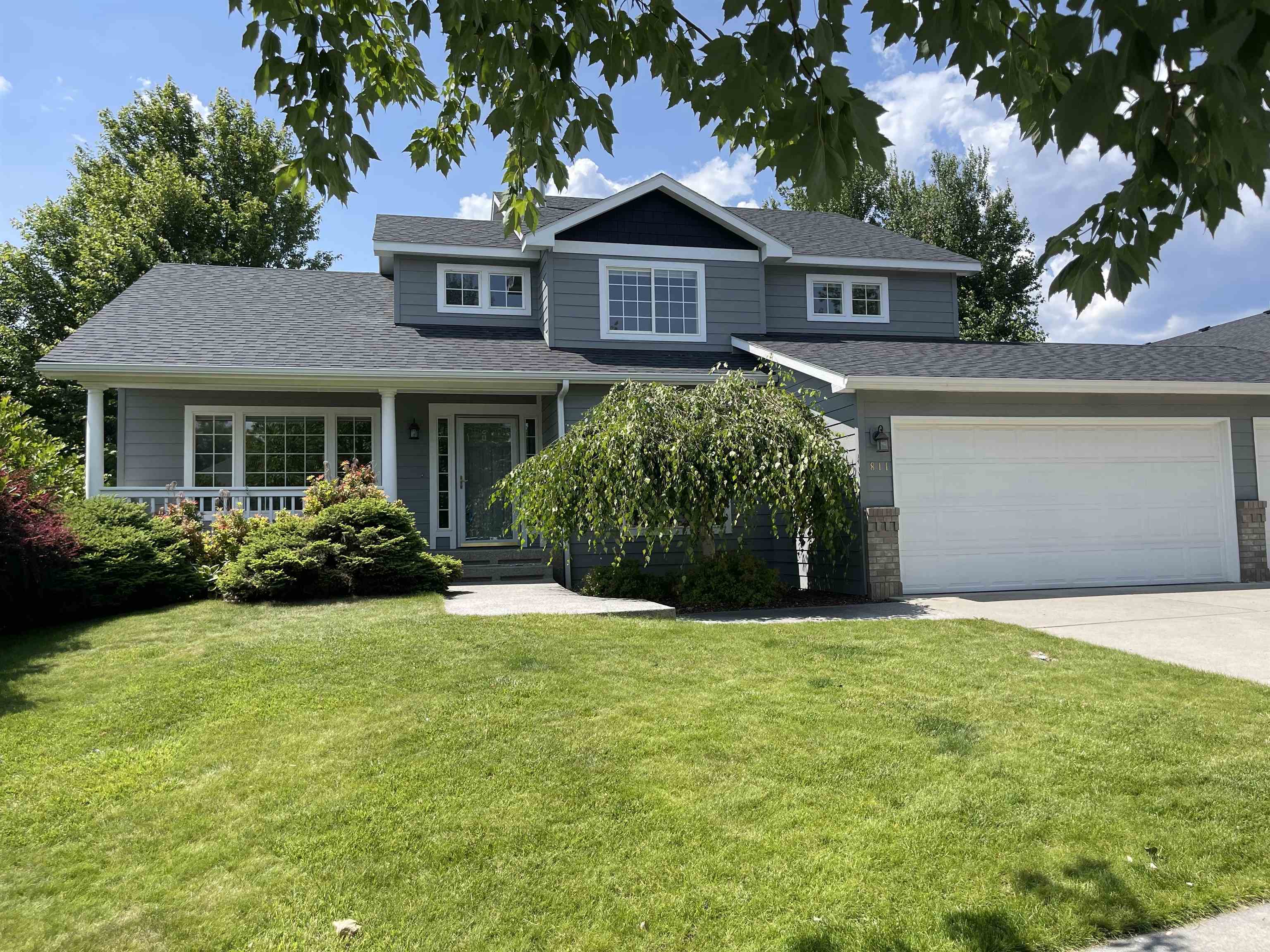 Property Photo: 811 N Knudson St WA 99019