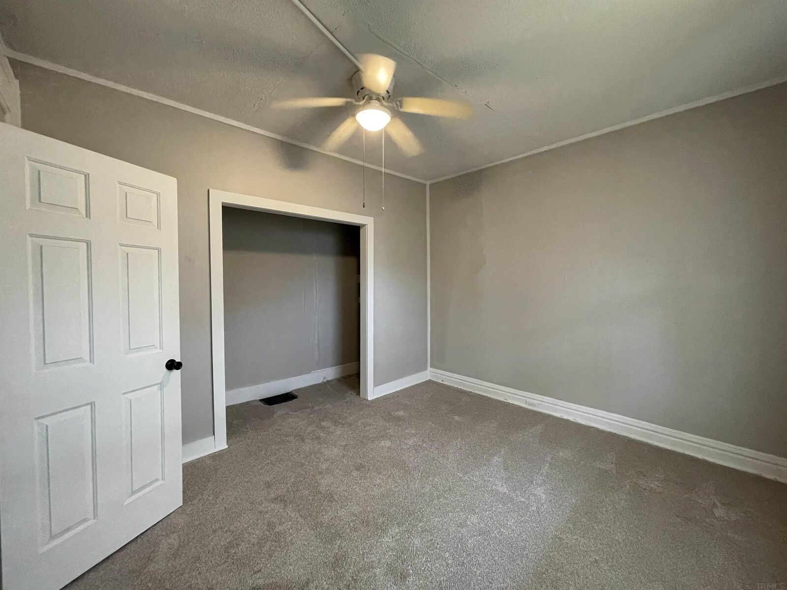 Property Photo:  707 W Creighton Avenue  IN 46807-1113 