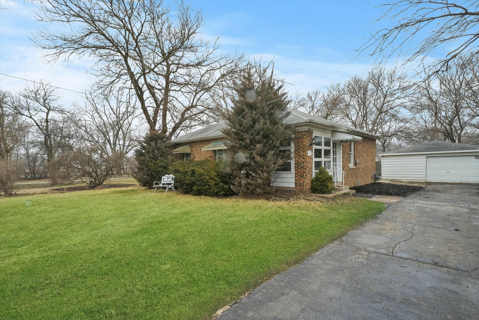 Property Photo:  830 Coales Road  IL 60411 