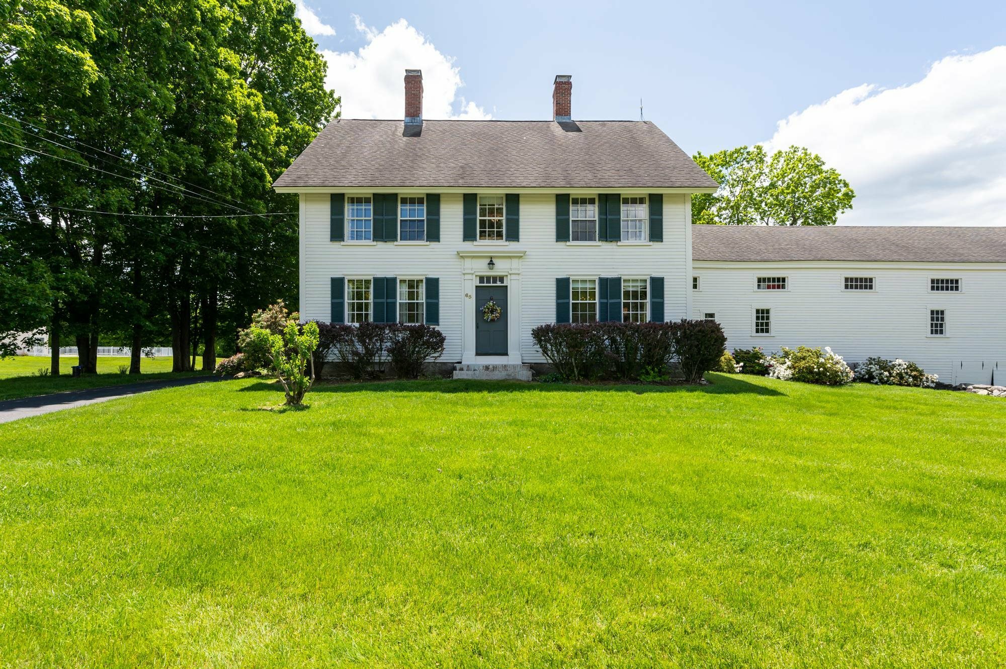 Property Photo: 65 Meetinghouse Road NH 03110