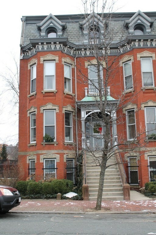 Property Photo: 76 Temple St 2 MA 01105