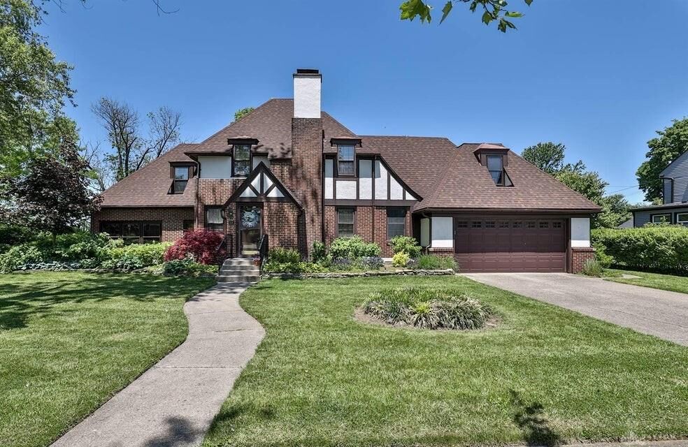 Property Photo: 216 N Broadmoor Boulevard OH 45504