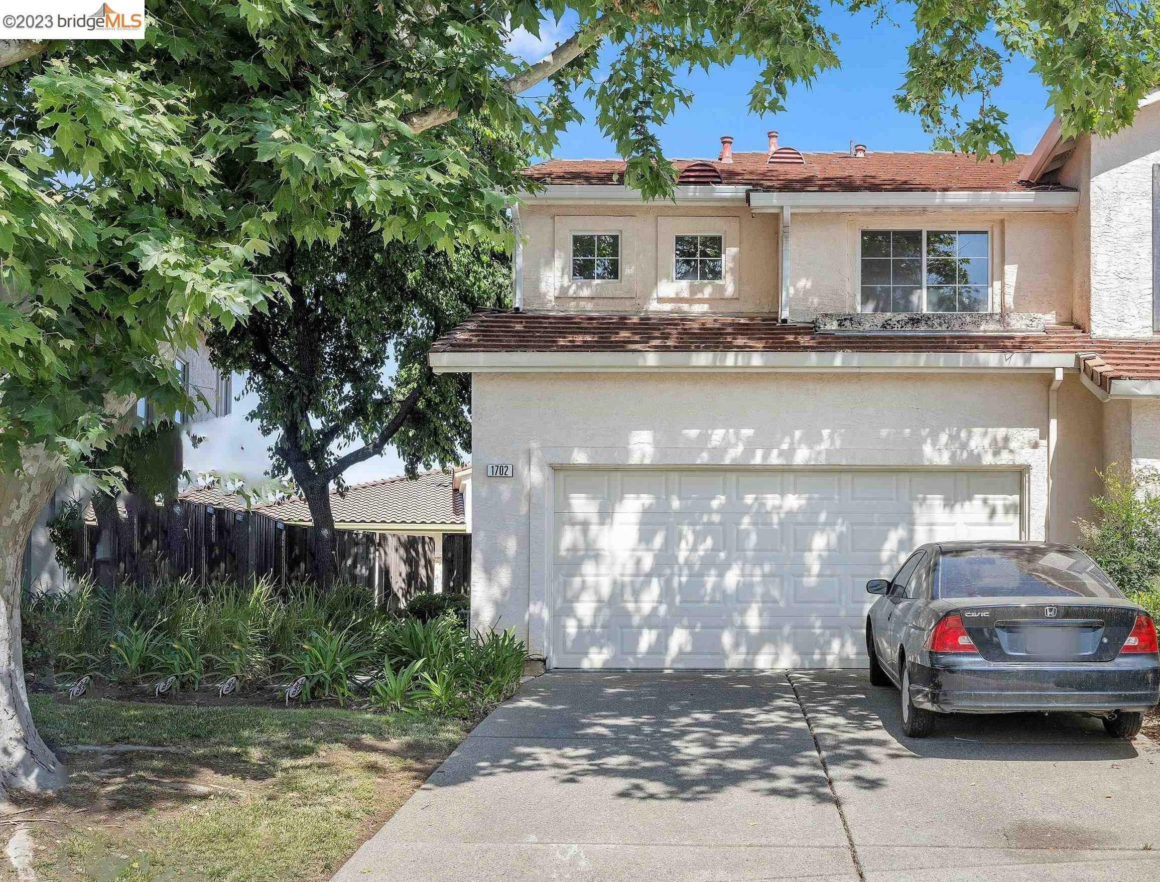 Property Photo:  1702 Nandina Way  CA 94531 