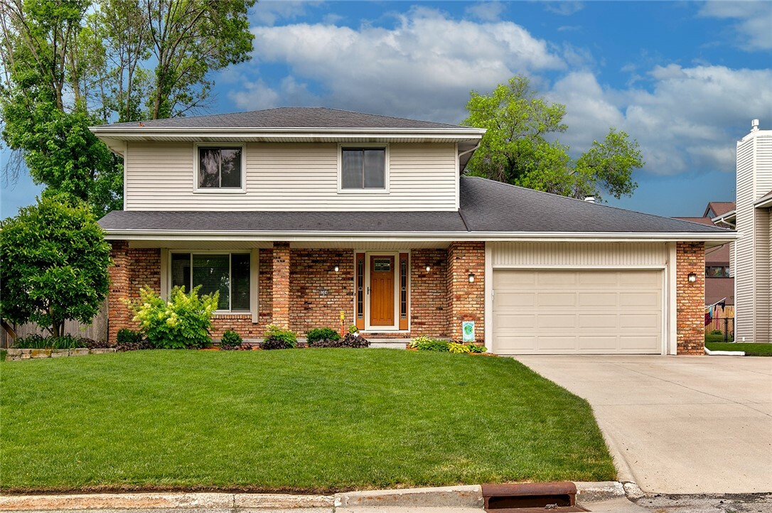 8304 Hammontree Drive  Urbandale IA 50322 photo