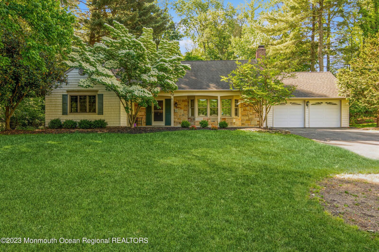 Property Photo:  20 Incline Place  NJ 07747 