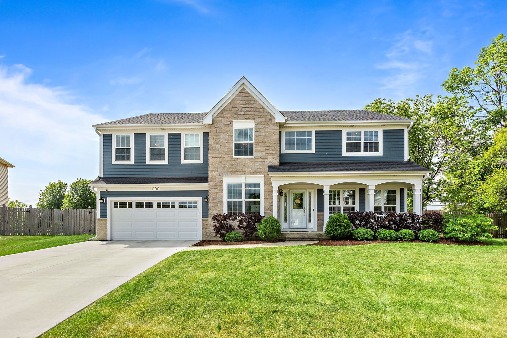 Property Photo:  1000 Sandler Court  IL 60060 
