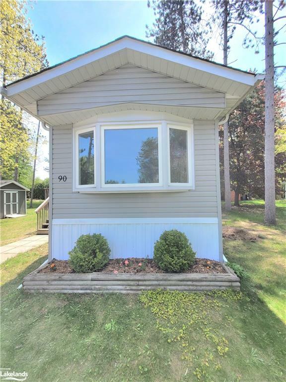 Property Photo: 5263 Elliott Side Road 90 ON L4R4K3