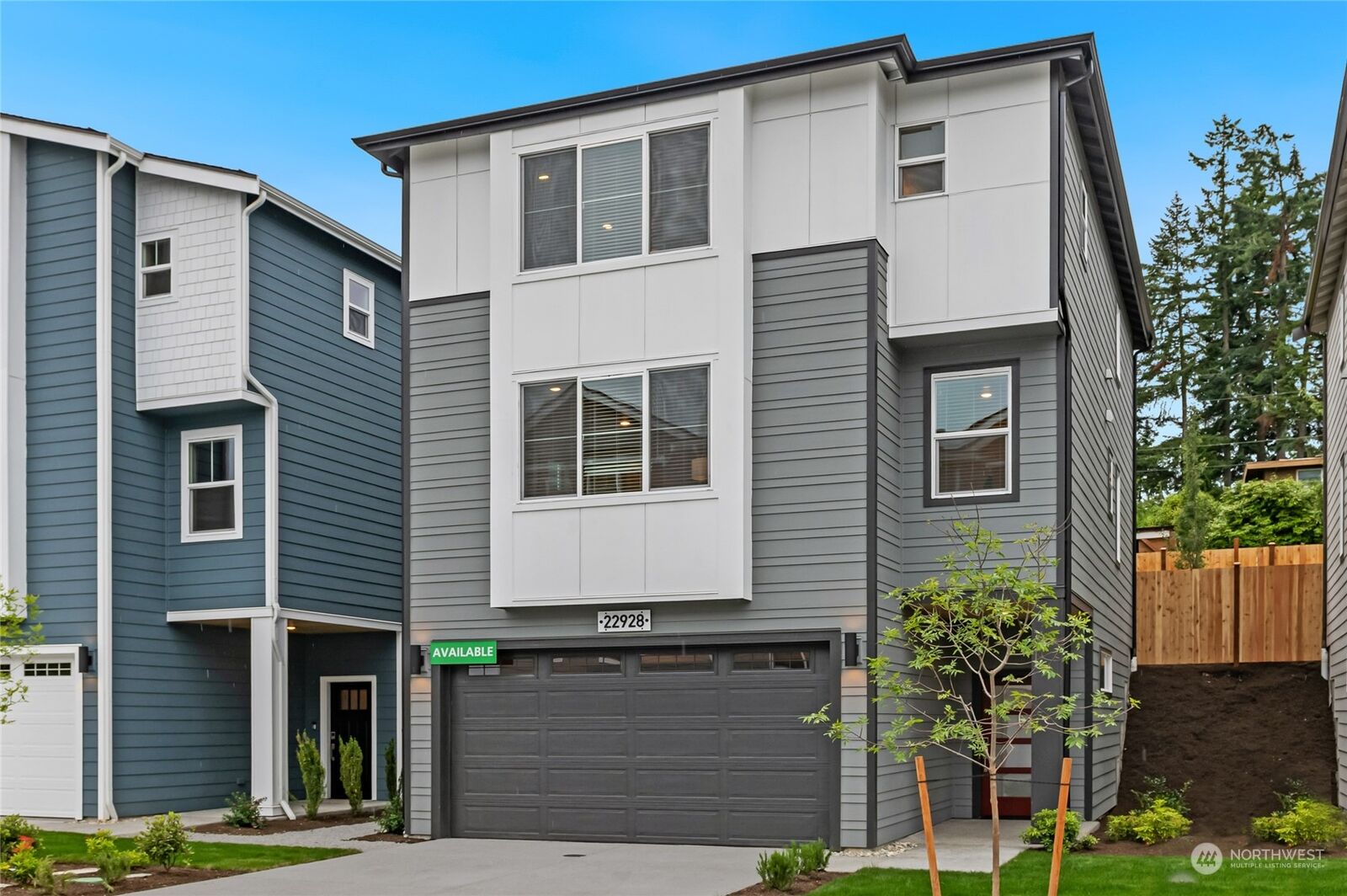 Property Photo:  22920 80th Park W 26  WA 98026 