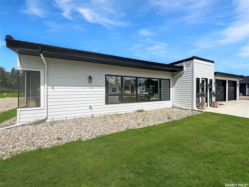 17 Eagle Crescent  Candle Lake SK S0J3E0 photo