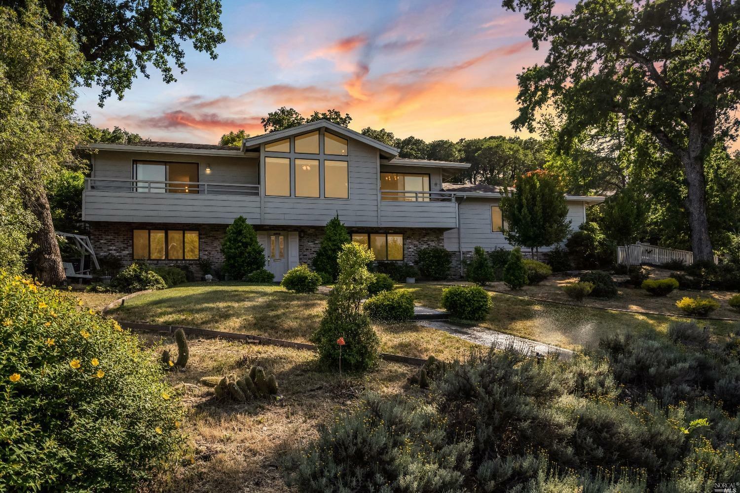 Property Photo: 6850 Oakmont Drive CA 95409