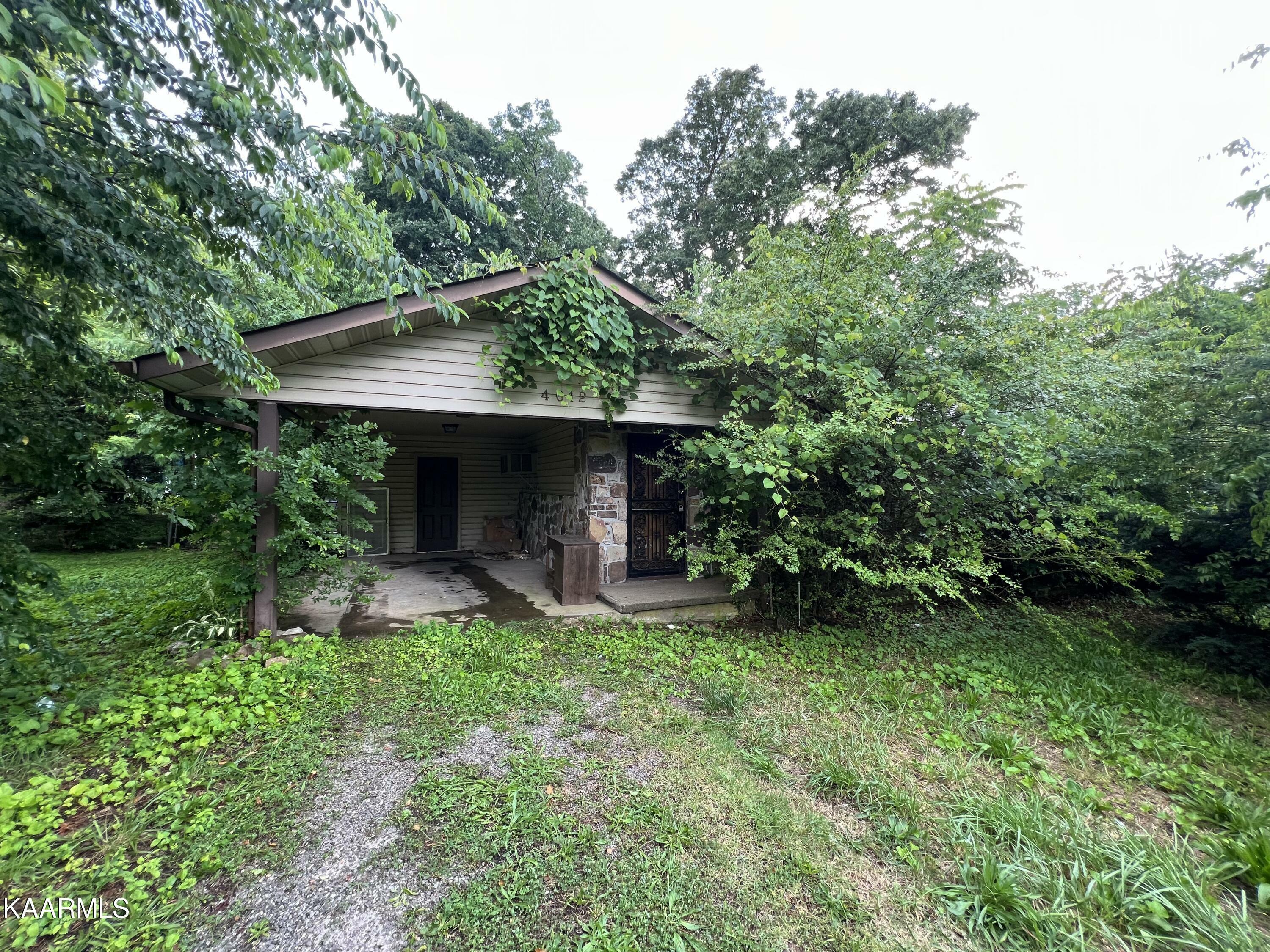 Property Photo:  4612 Tanglewood Rd  TN 37912 