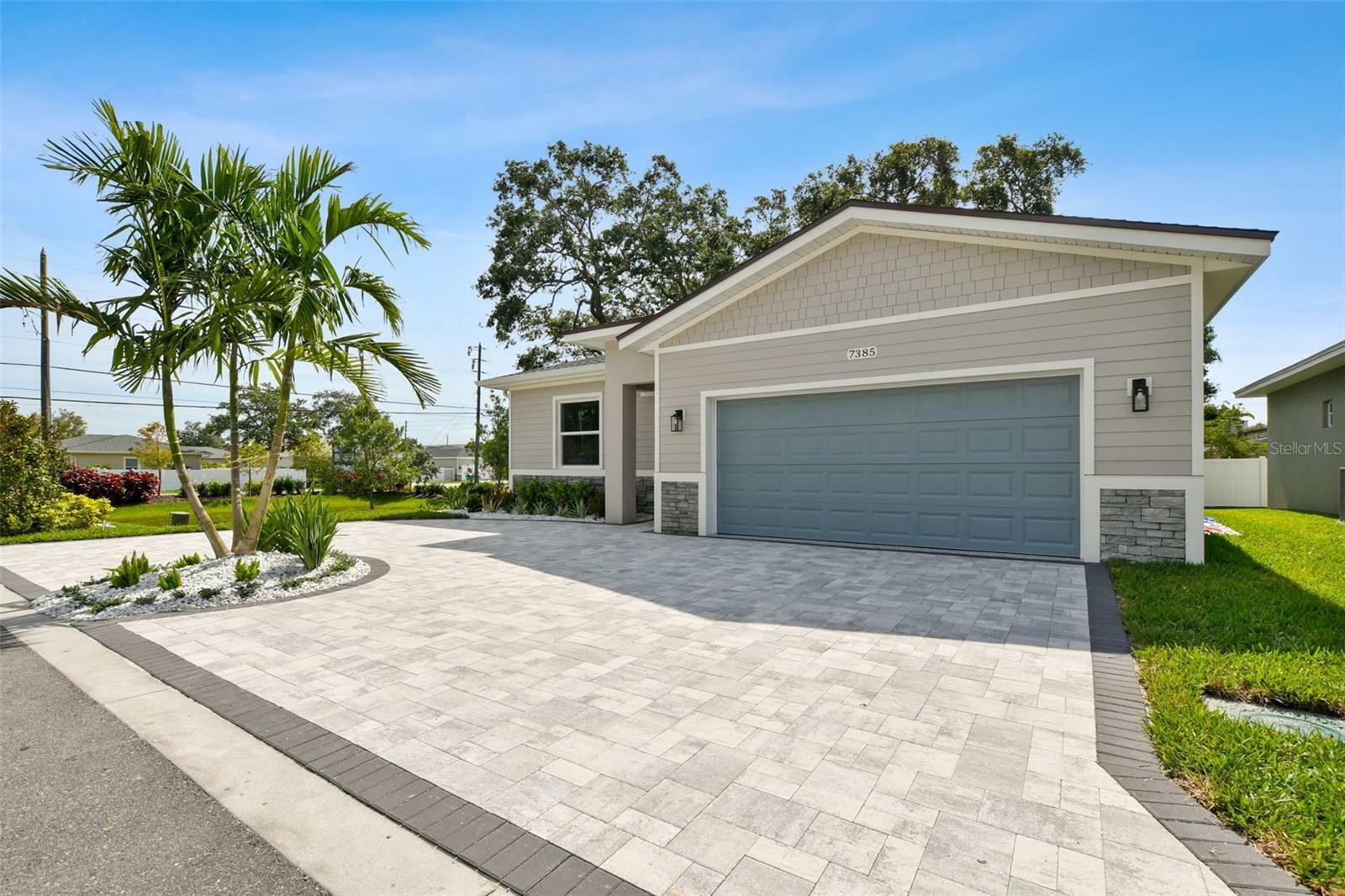 Property Photo:  7385 Ridgewood Drive  FL 33772 