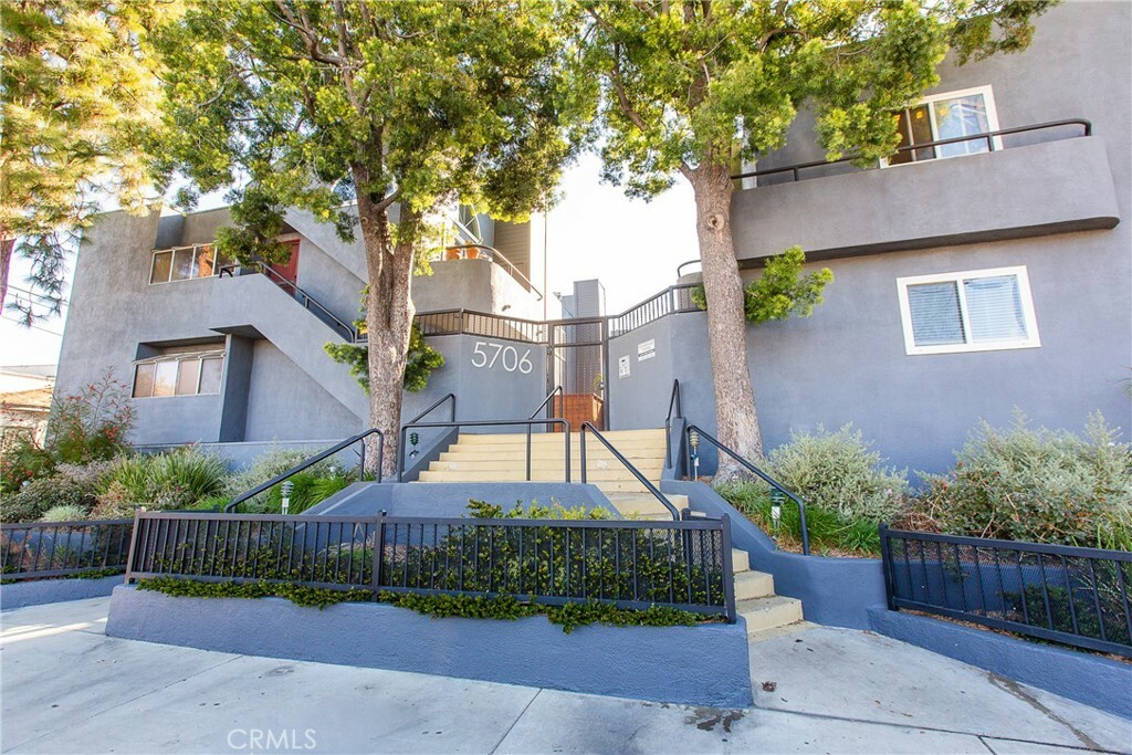 Property Photo: 5706 Fair Avenue 114 CA 91601