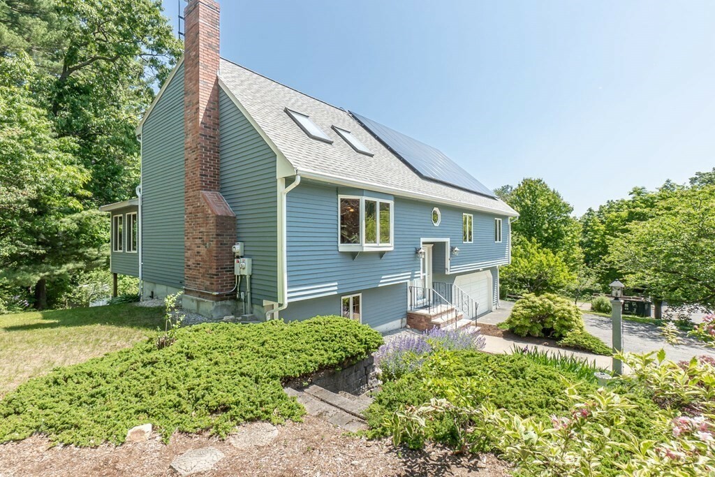 Property Photo:  16 Patch'S Pond Lane  MA 01887 