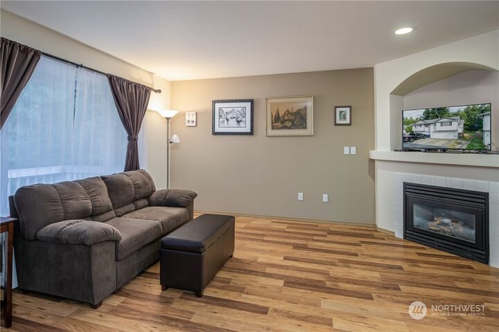 Property Photo: 6116 79th Place NE B WA 98270