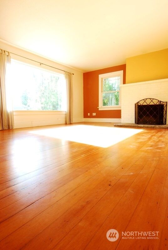 Property Photo: 18319 Ashworth Avenue N WA 98133