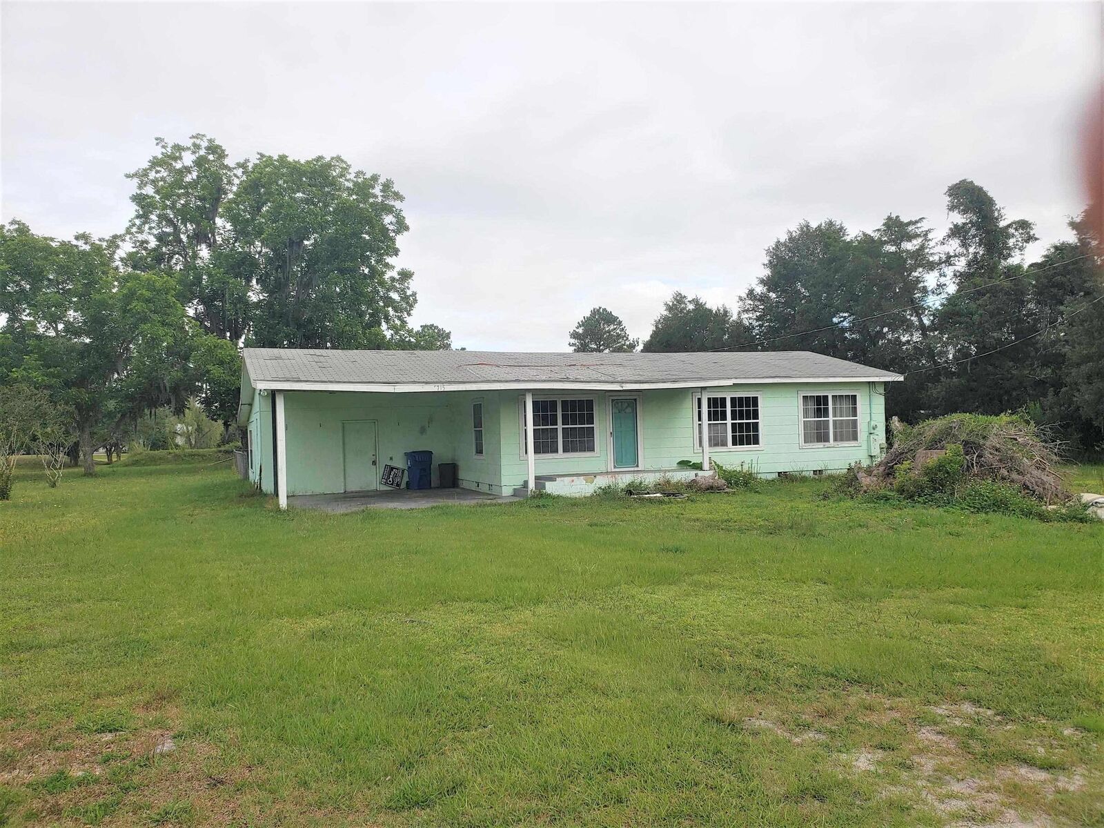 Property Photo: 5715 State Road 207 FL 32033
