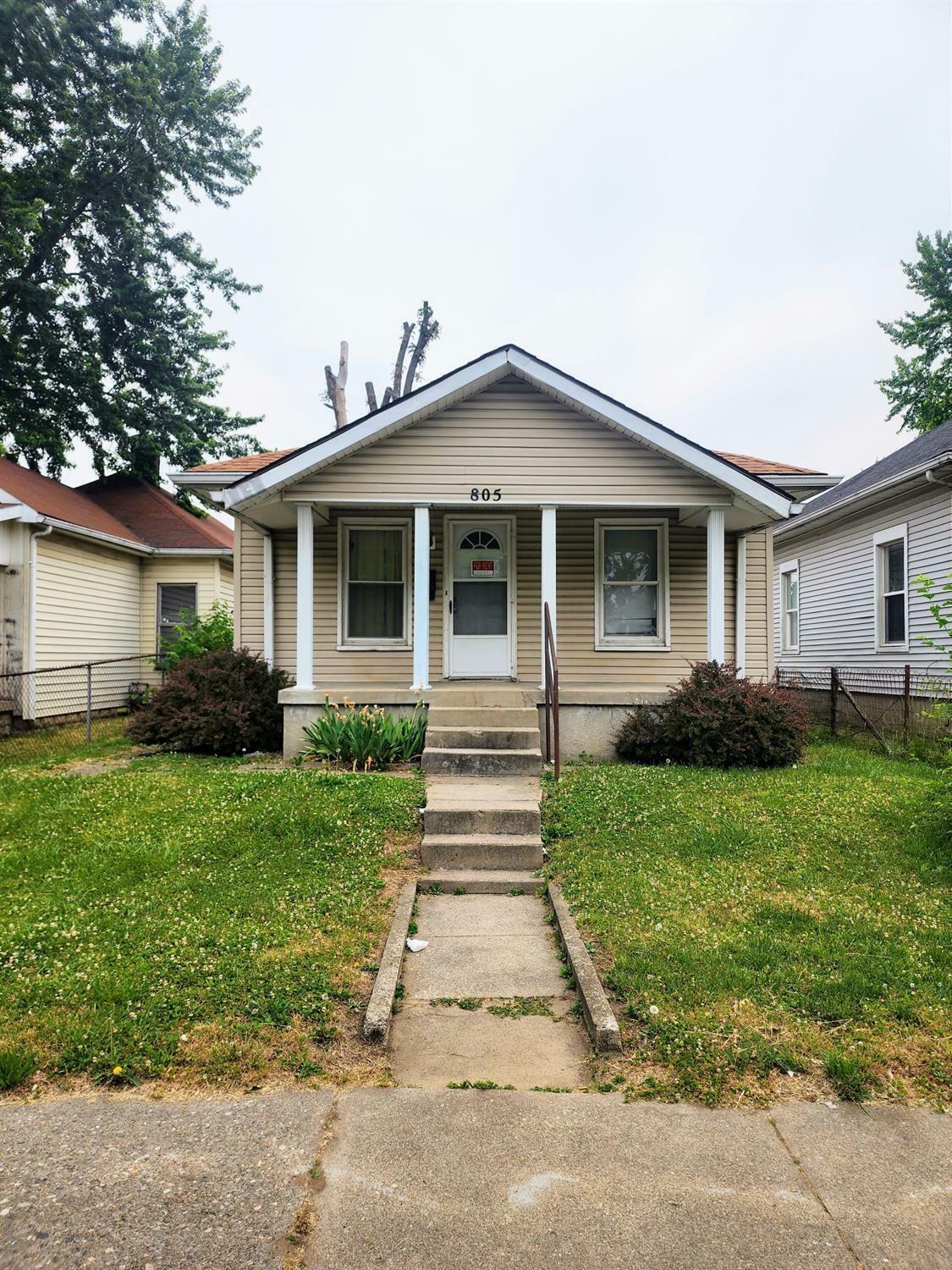 Property Photo:  805 Malvern St  OH 45042 