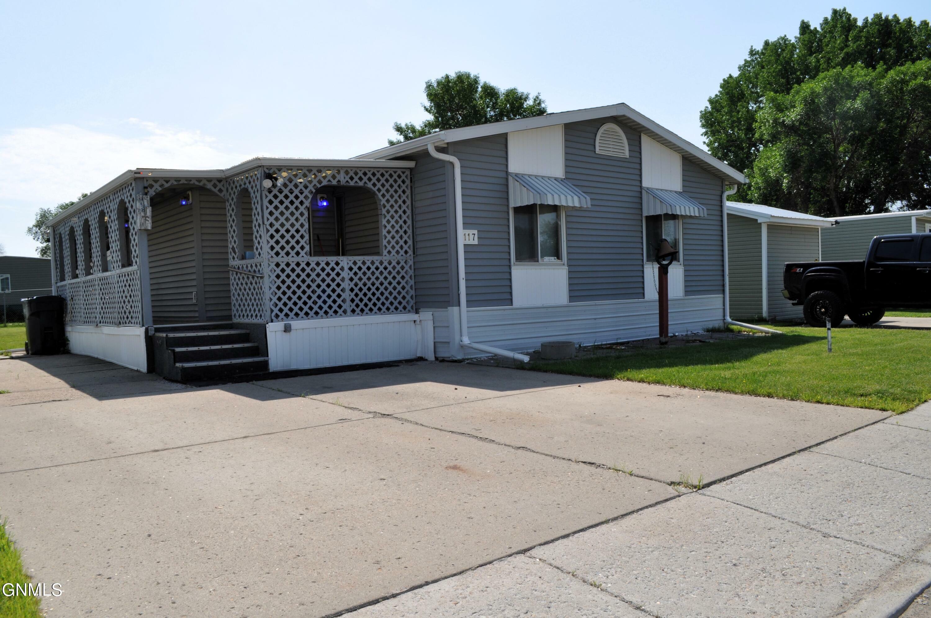 Property Photo:  117 New Jersey Street  ND 58504 