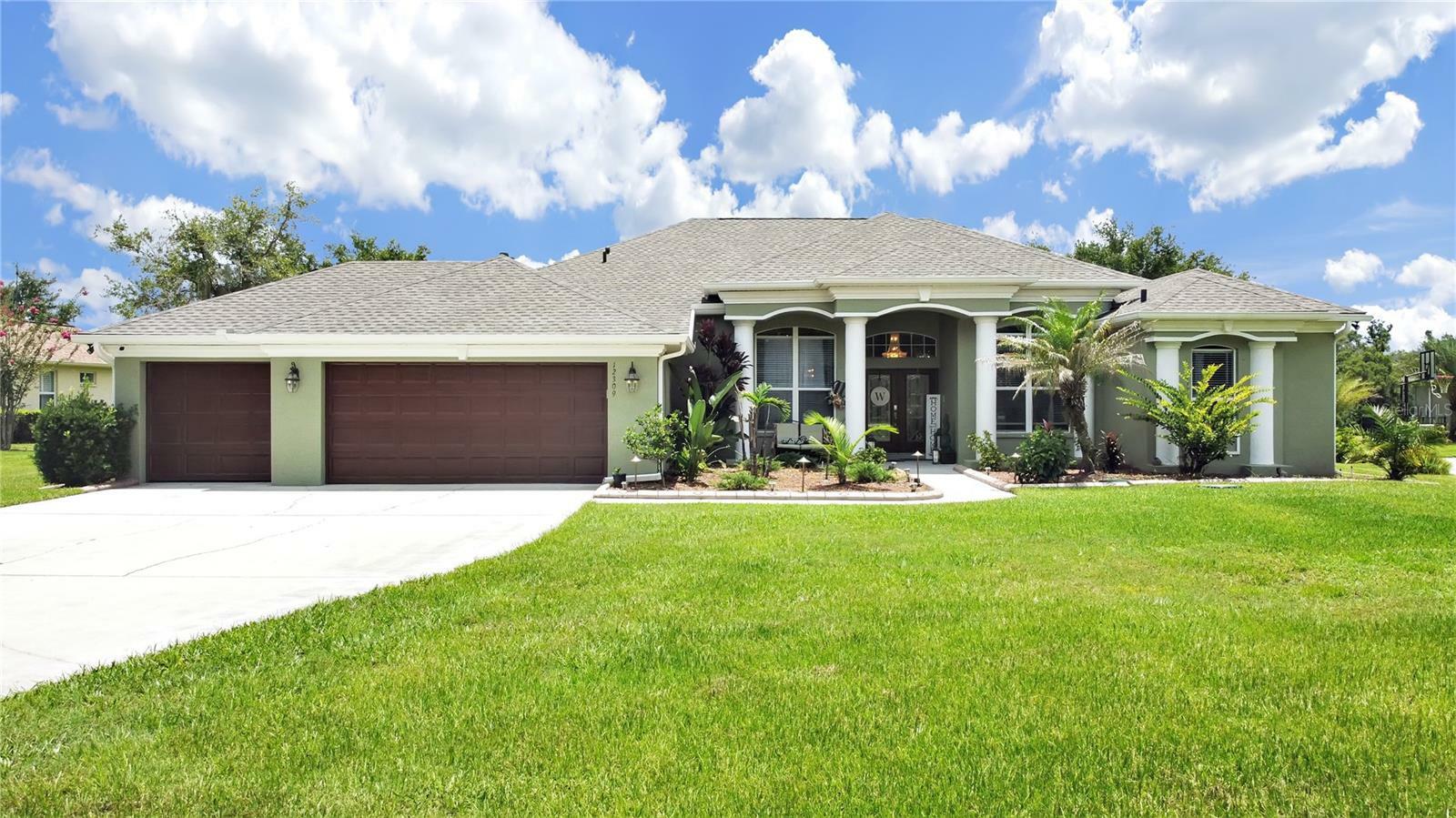 Property Photo:  12309 Creek Edge Drive  FL 33579 