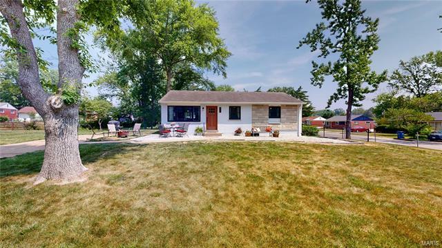 Property Photo:  9940 Chantenay Drive  MO 63123 