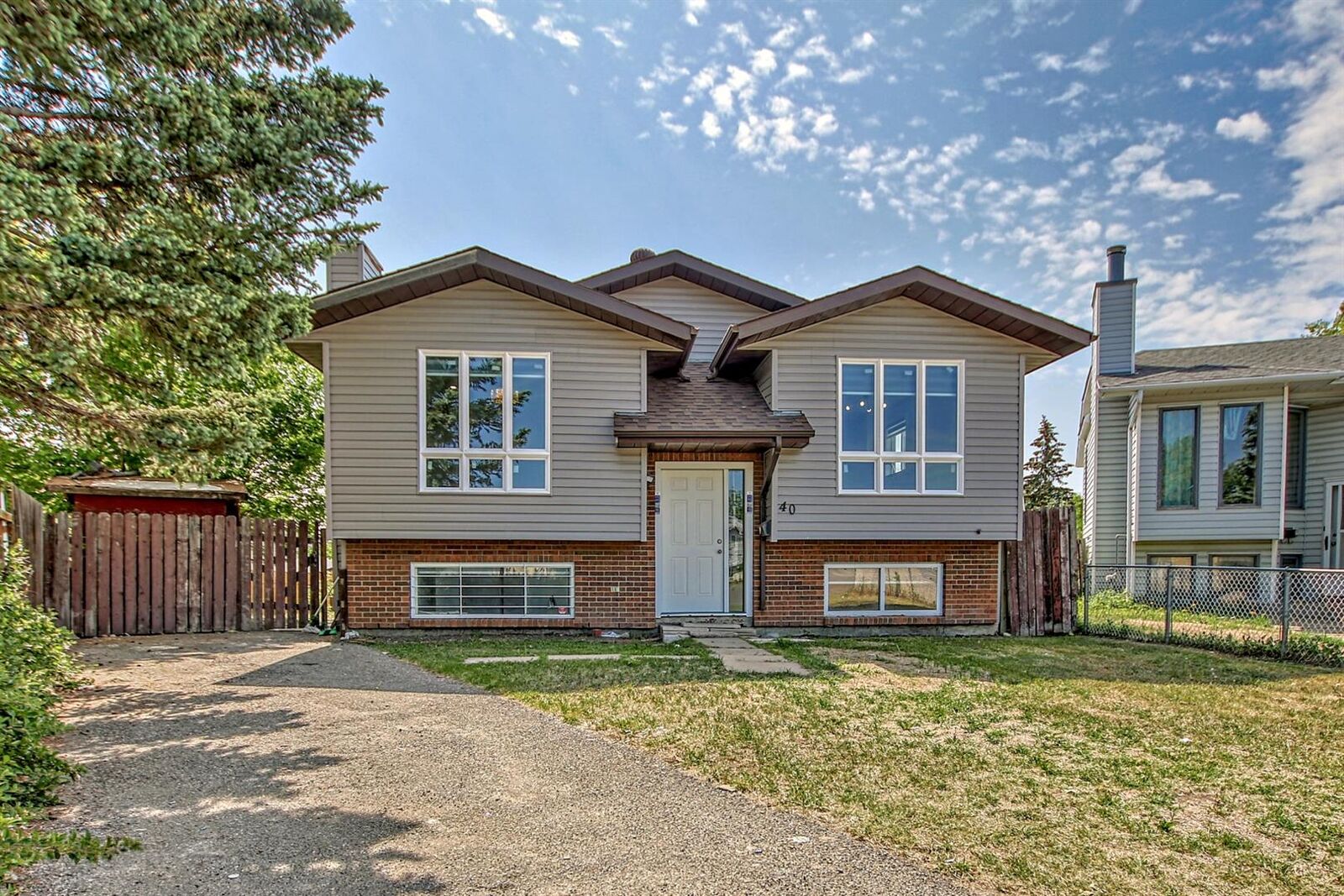 Photo de la propriété:  40 Fallingworth Place NE  AB T3J 1G5 