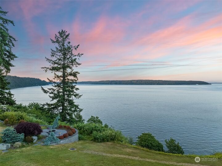 Property Photo:  2601  64th Street NW  WA 98335 