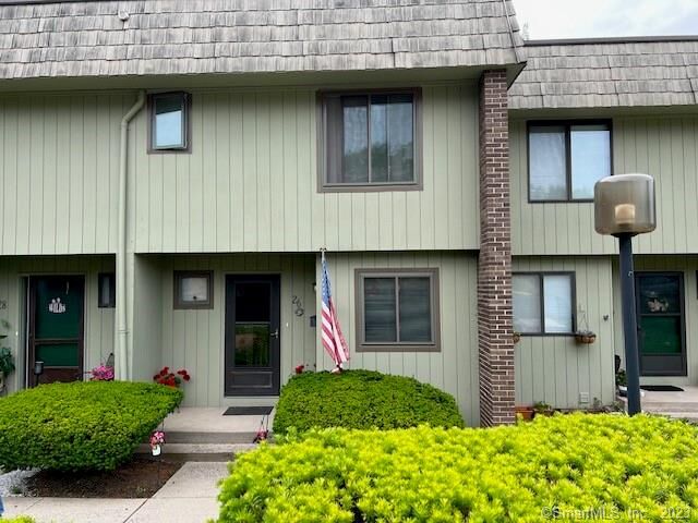 Property Photo: 26 Magnolia Hill Court CT 06416
