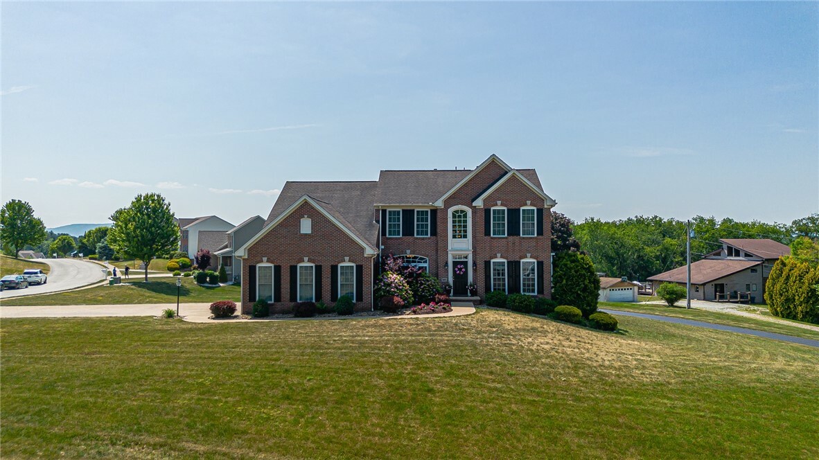 Property Photo: 102 Winslow Court PA 15601
