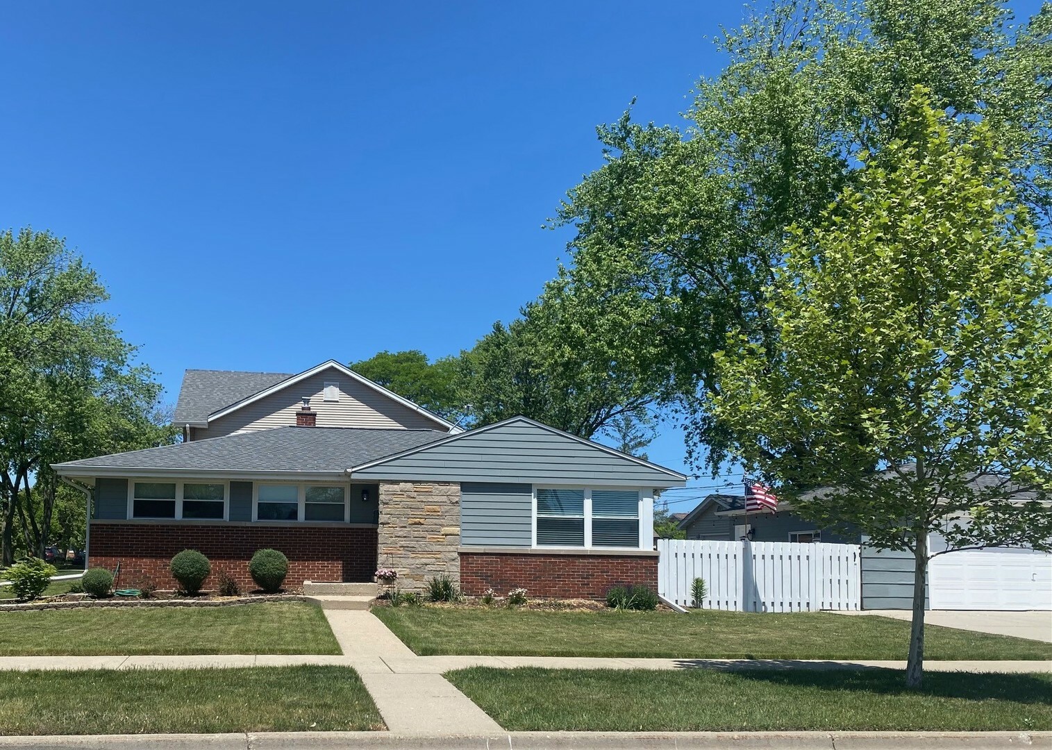 Property Photo: 8901 Olcott Avenue IL 60053