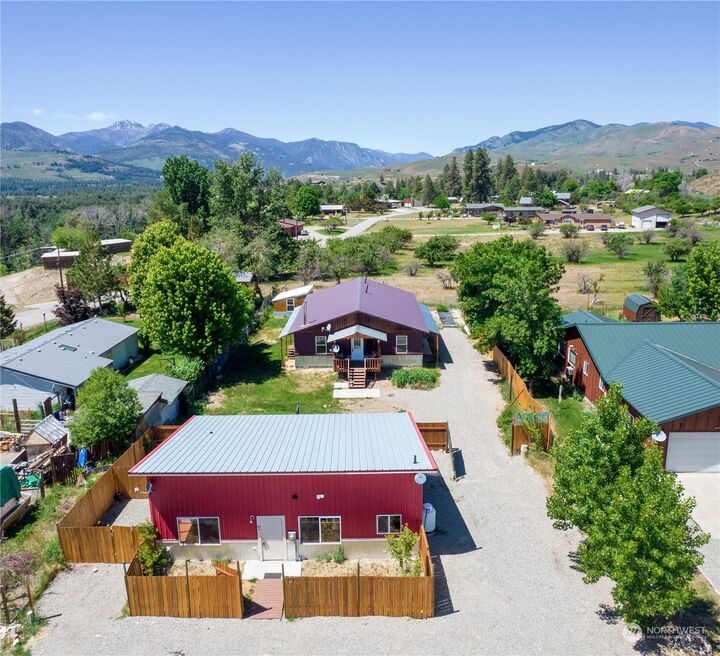 Property Photo: 410 Kenison Street A&Ampb WA 98862