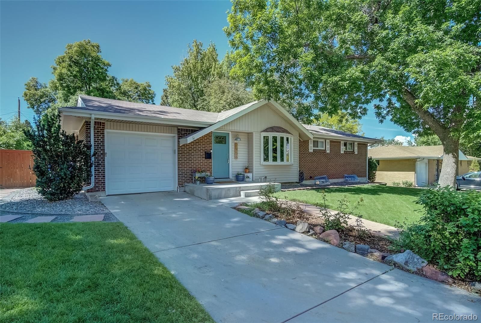 Property Photo:  2956 E Caley Avenue  CO 80121 