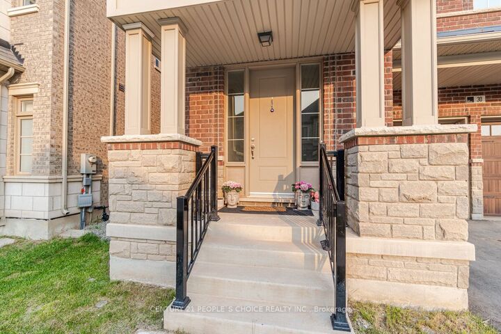 Property Photo:  30 Marvin Ave N  ON L6H 0Z8 