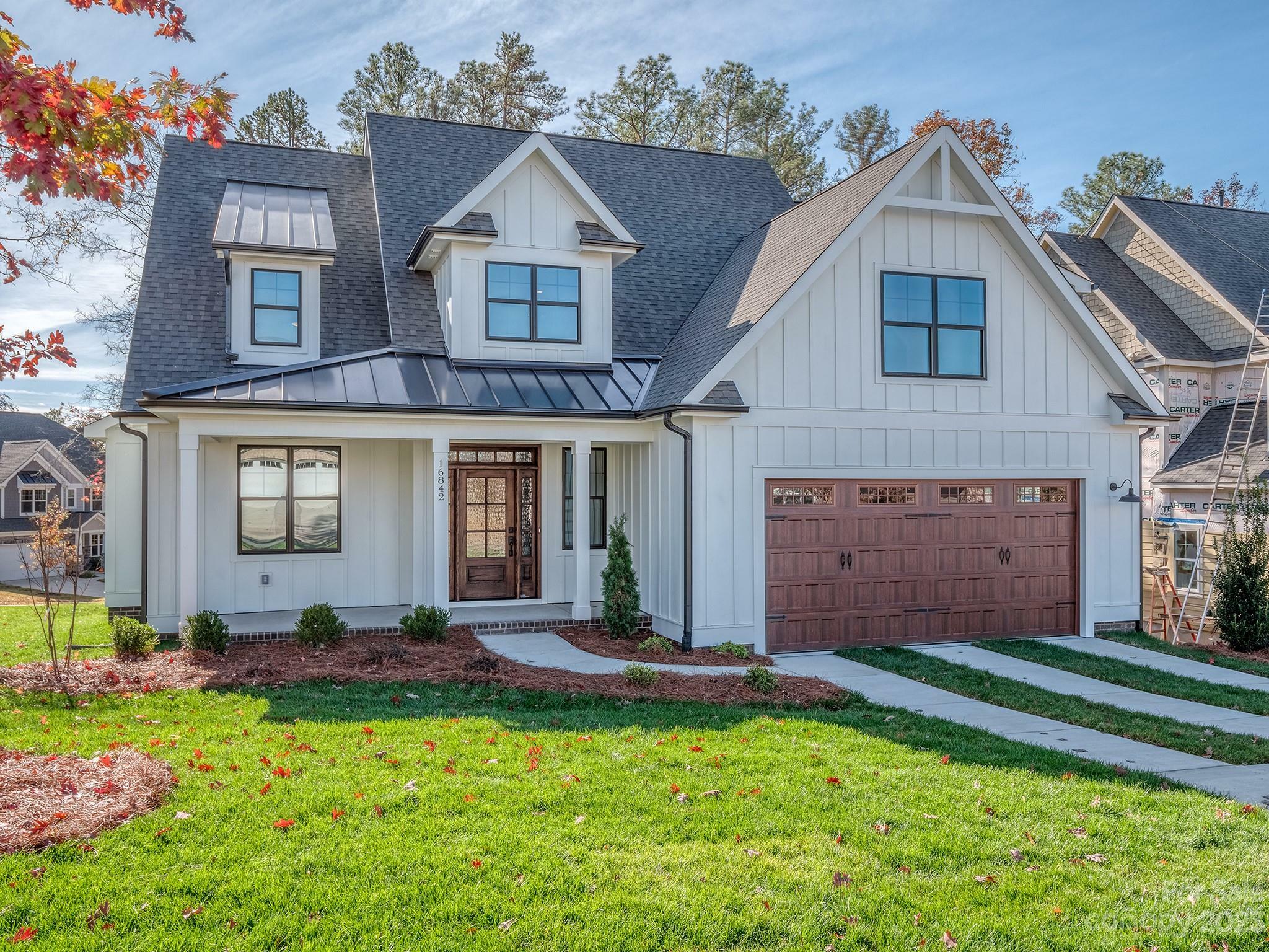Property Photo: 16842 Harbor View Road NC 28278