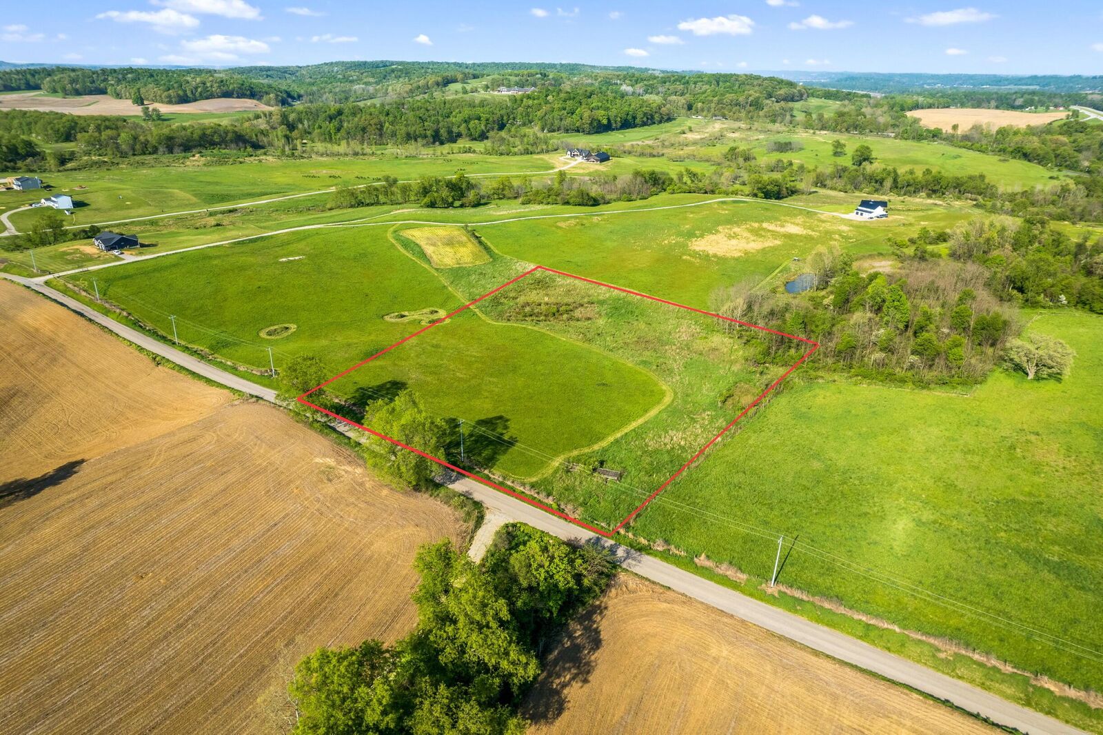 Property Photo:  1476 Seven Hills NE Road  OH 43830