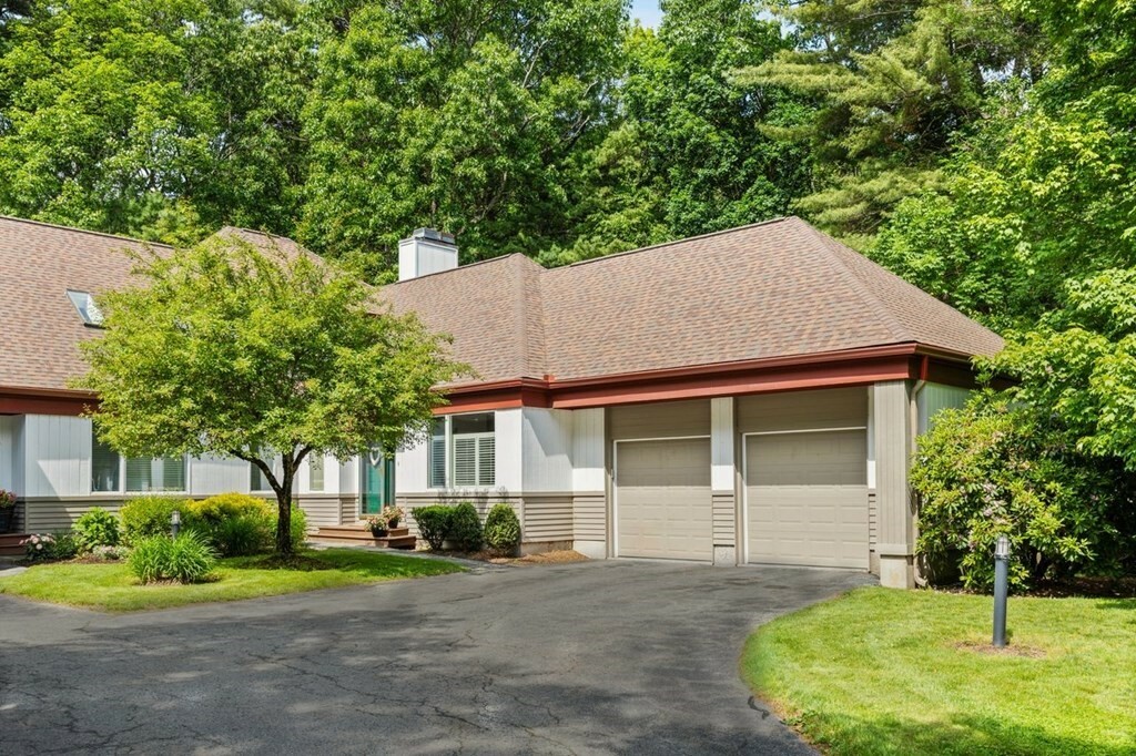 Property Photo:  52 Orchard Hill Dr 52  MA 02067 