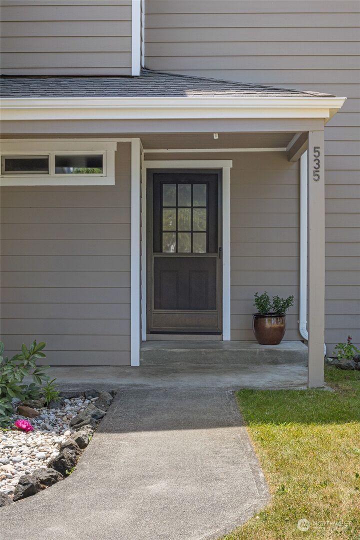 Property Photo: 535 Hemlock Court WA 98250