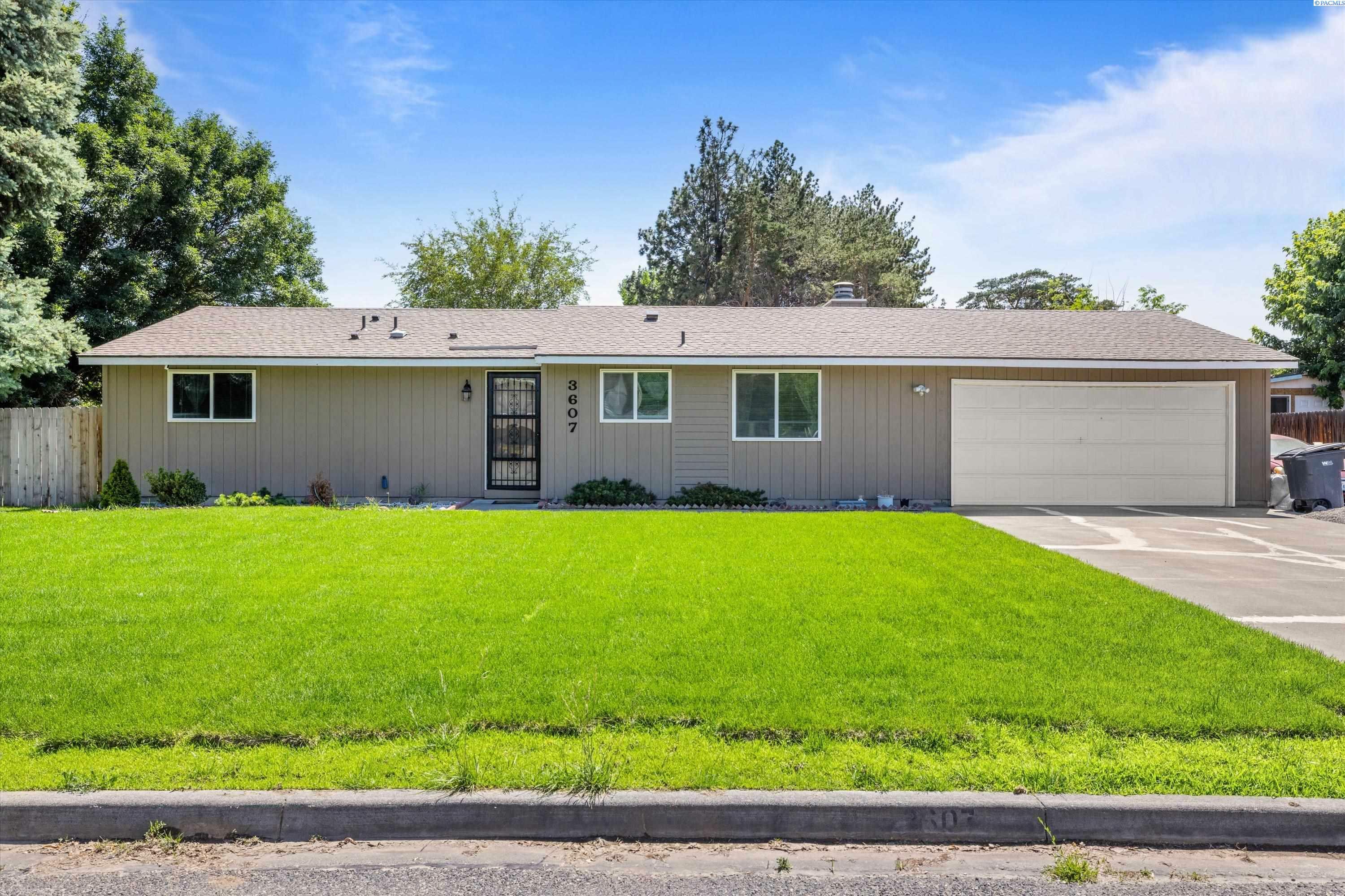 Property Photo: 3607 W 9th Ave. WA 99336