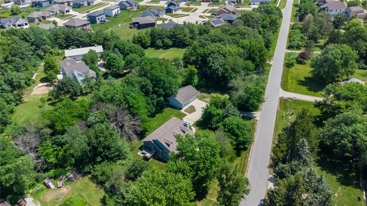 Property Photo:  1935 W Jester Park Drive  IA 50226 