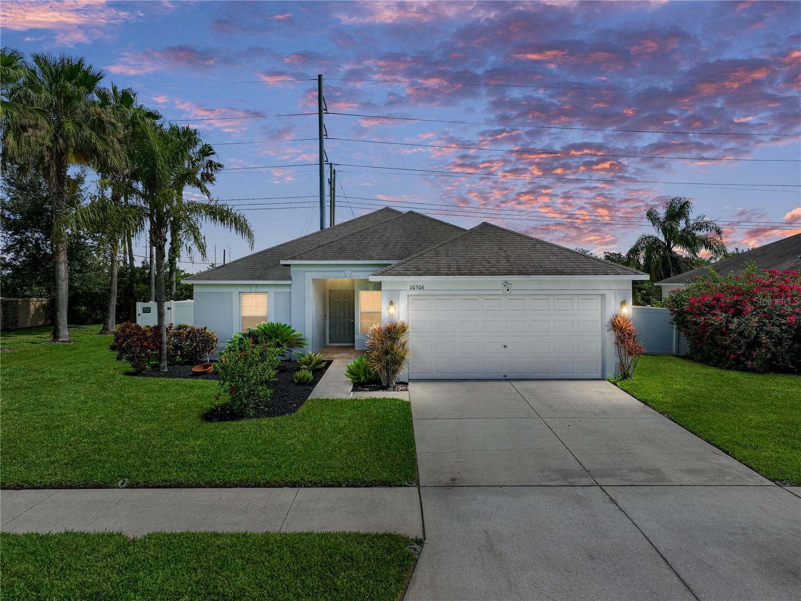 Property Photo: 10506 Shady Preserve Drive FL 33579