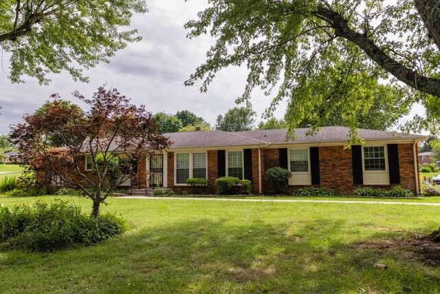 Property Photo:  2160 Post Rd  TN 37043 