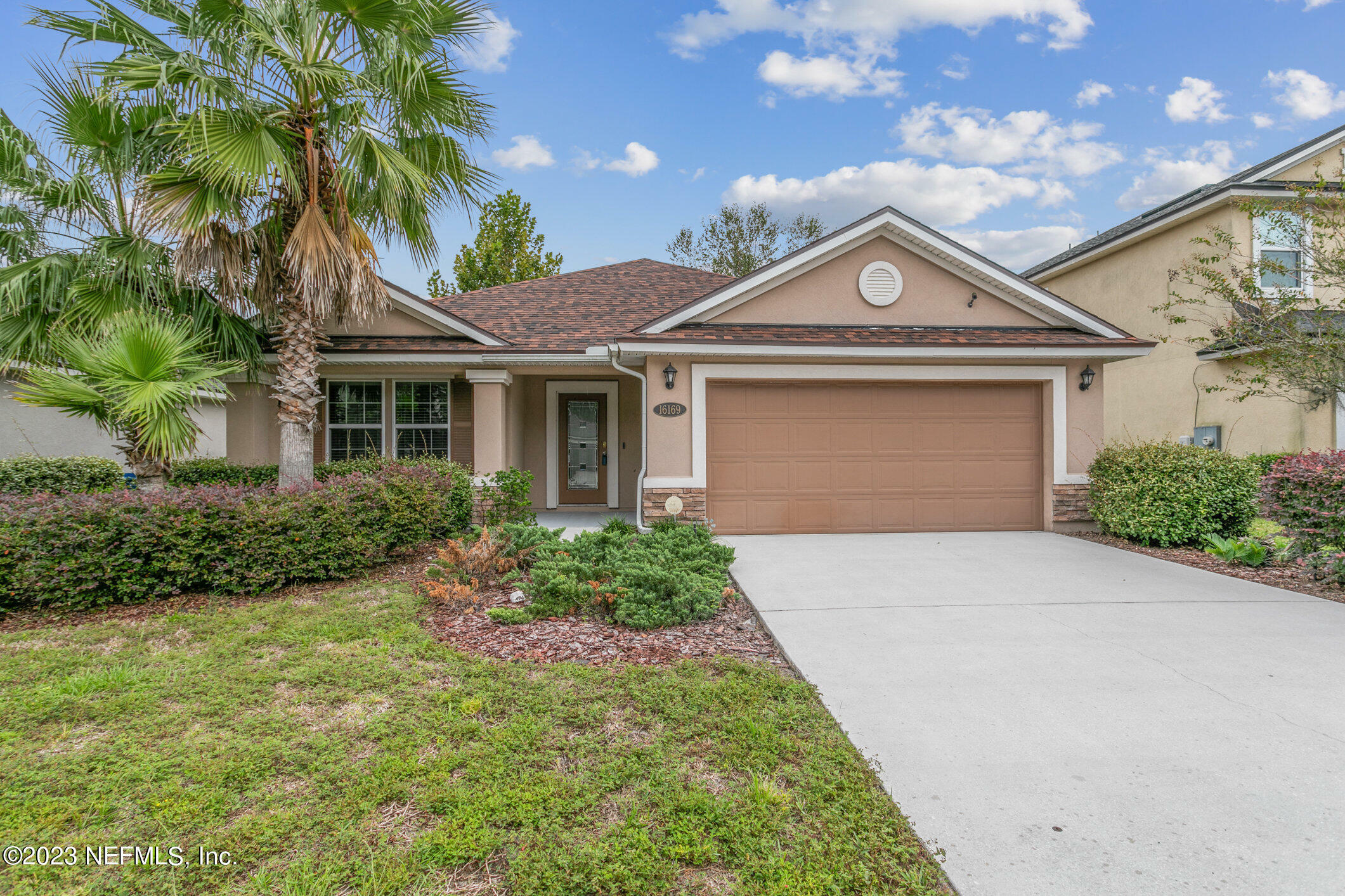 Property Photo:  16169 Dowing Creek Drive  FL 32218 